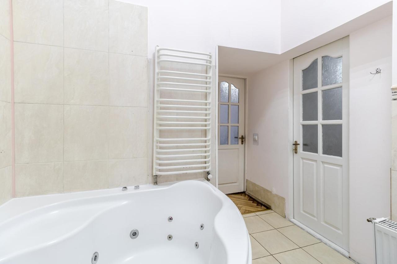 Striltsiv Apartment Львов Экстерьер фото
